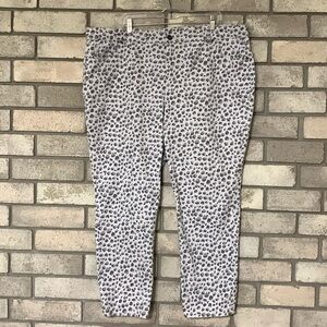 Women's Gray Leopard Print Stretch Ankle Pants